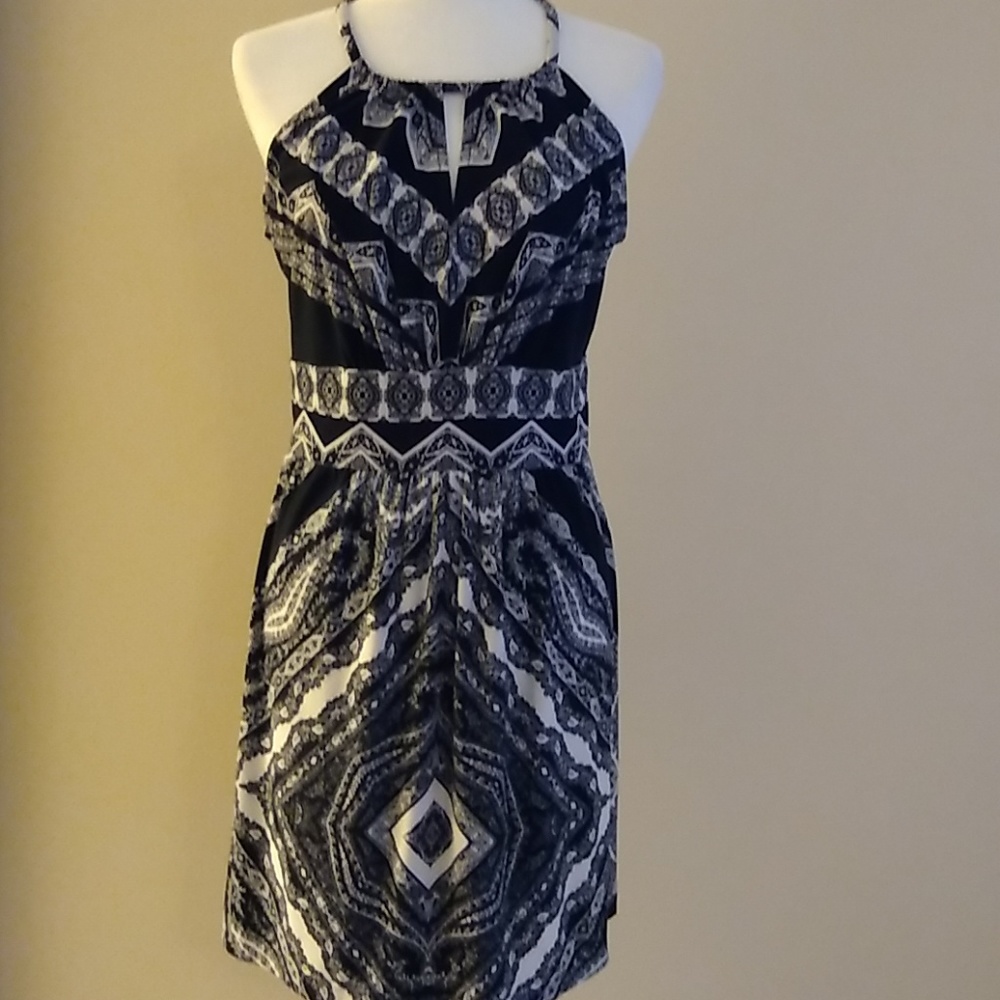 Black and white paisley dress 👗